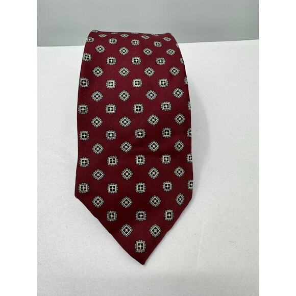 Mario Valentino Tie Men's Red 100% Italian Silk Necktie w/‎ Geometric Pattern - Picture 2 of 4